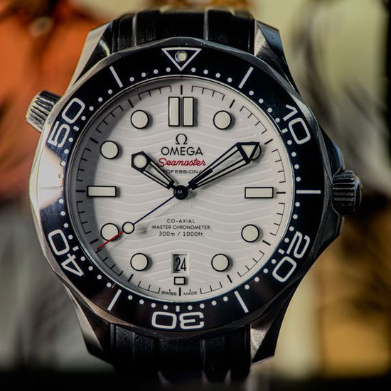 2023 Omega Seamaster Diver 300M 42MM White Dial Rubber Strap (210.32.42.20.04.001)