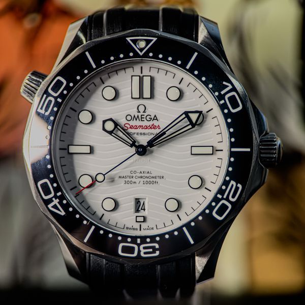 2023 Omega Seamaster Diver 300M 42MM White Dial Rubber Strap (210.32.42.20.04.001)