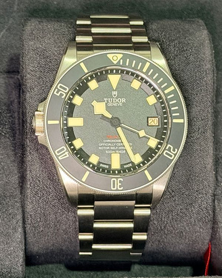 2022 Tudor Pelagos LHD 42MM Black Dial Titanium Bracelet (25610TNL)