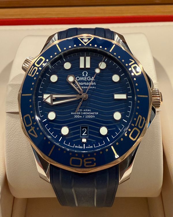 No Reserve - 2022 Omega Seamaster Diver 300M 42MM Blue Dial Rubber Strap (210.22.42.20.03.002)