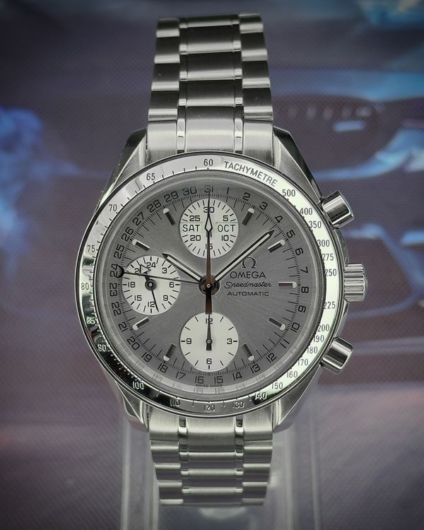 2015 Omega Speedmaster Day-Date 39MM Silver Dial Steel Bracelet (3523.30.00)