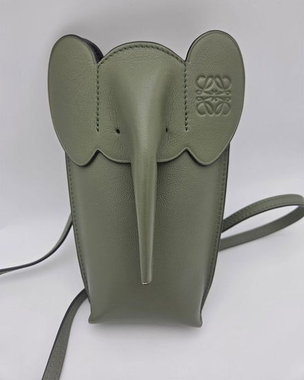 Loewe Pouch Elephant Pocket Classic Calfskin Leather Strap (Pouch)