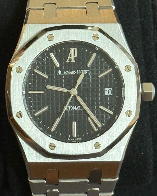 Audemars Piguet Royal Oak Offshore 39MM Black Dial Steel Bracelet (15300ST.OO.1220ST.03)