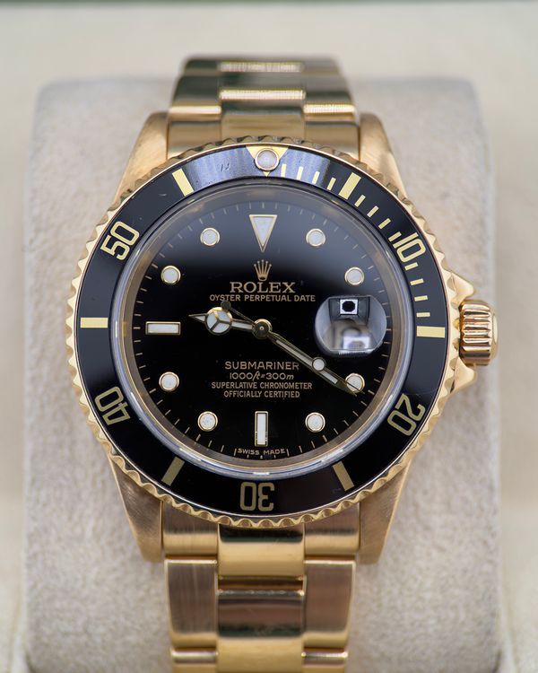 Rolex Submariner Date 40MM Black Dial Yellow Gold Oyster Bracelet (16618LN)