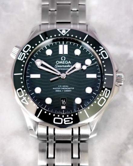 No Reserve - 2025 Omega Seamaster Diver 300M 42MM Black Dial Steel Bracelet (210.30.42.20.01.001)