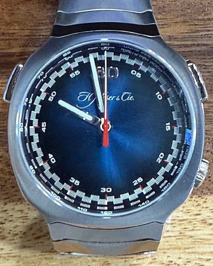 2023 Rare H. Moser & Cie Streamliner Flyback Chronograph 42.3MM Blue Dial Steel Bracelet (6902-1201)
