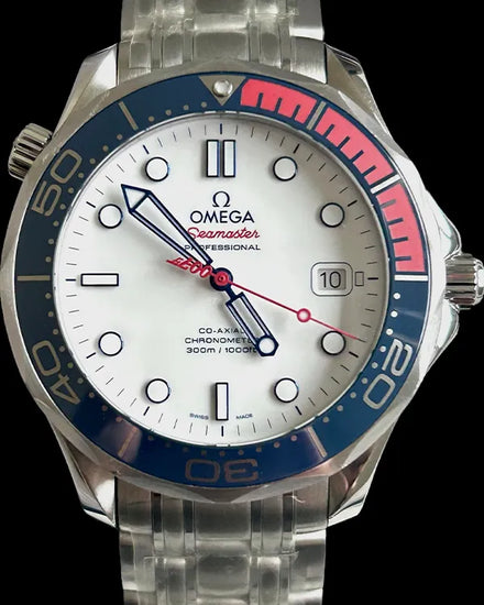 No Reserve - 2018 Omega Seamaster Diver 300M "Bond 007 Commander's Watch" L.E. 41MM White Dial Steel Bracelet (212.32.41.20.04.001)