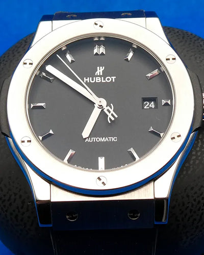 2021 Hublot Classic Fusion 42MM Black Dial Rubber Strap (542.NX.1171.RX)