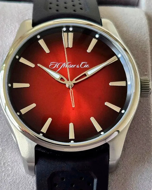 2023 H. Moser & Cie. Pioneer Centre Seconds 42.8MM Red Dial Rubber Strap (3200-1207)