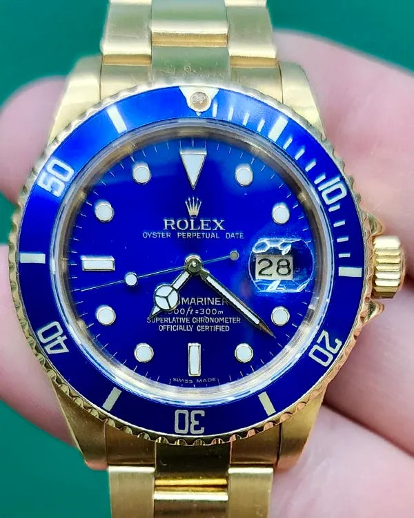 Rolex Submariner Date 40MM Blue Dial Yellow Gold Oyster Bracelet (16808)