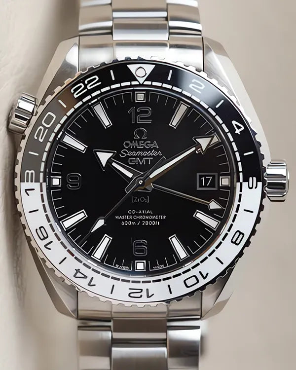 2024 Omega Seamaster Planet Ocean 600M "Oreo" 43.5MM Black Dial Steel Bracelet (215.30.44.22.01.001)