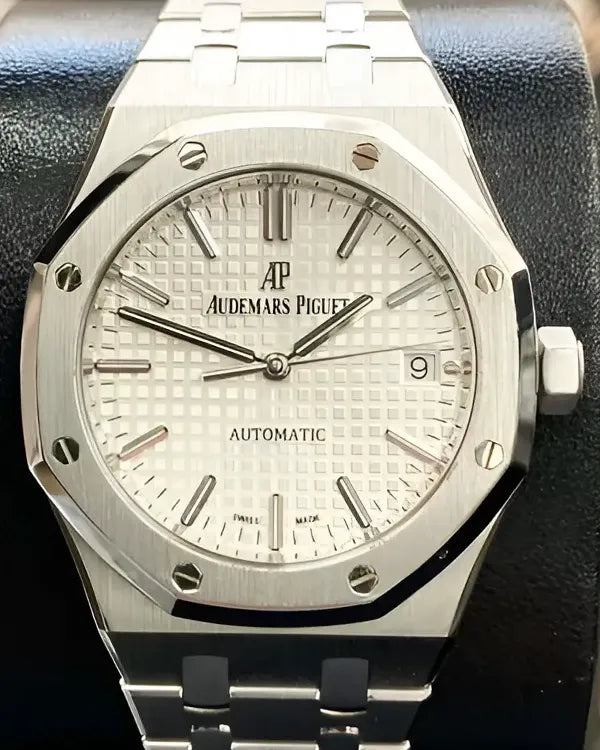 2016 Audemars Piguet Royal Oak Selfwinding 37MM Silver Dial Steel Bracelet (15450ST.OO.1256ST.01)
