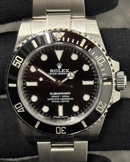 Rolex Submariner No Date 40MM Black Dial Oyster Bracelet (114060)