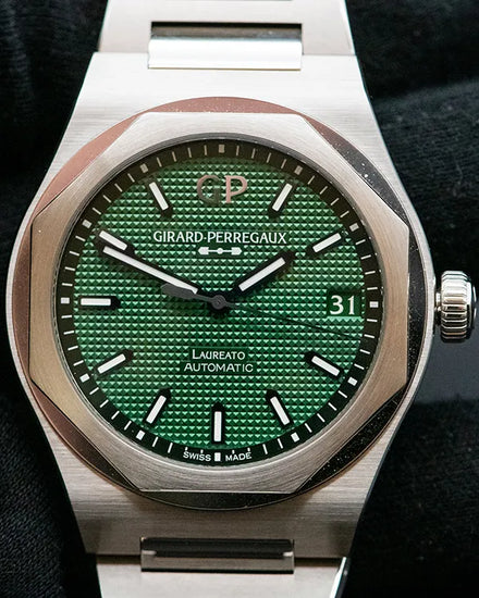 2023 Girard Perregaux Laureato 42MM Green Dial Steel Bracelet (81010.11.3153.1CM)