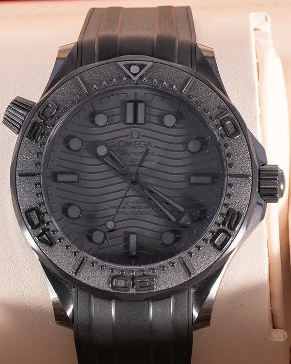 2022 Omega Seamaster Diver 300M 43.5MM Black Dial Rubber Strap (210.92.44.20.01.003)