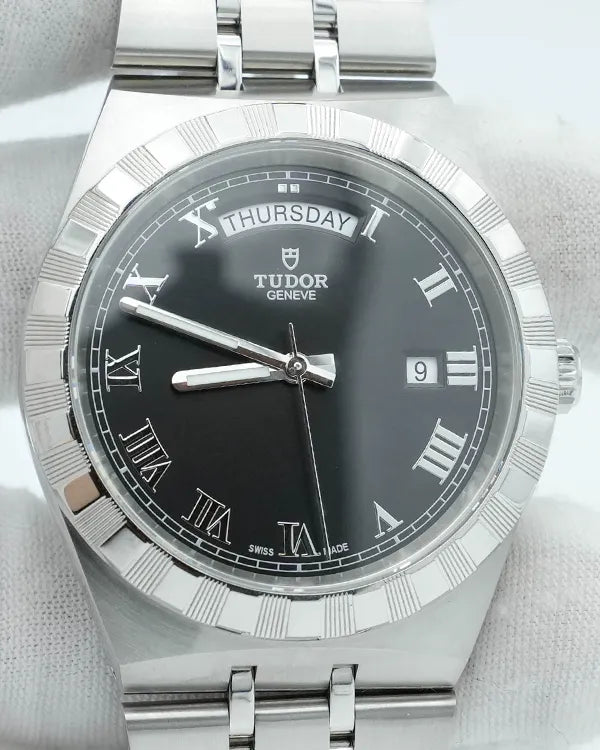Tudor Royal (M28600-0003)
