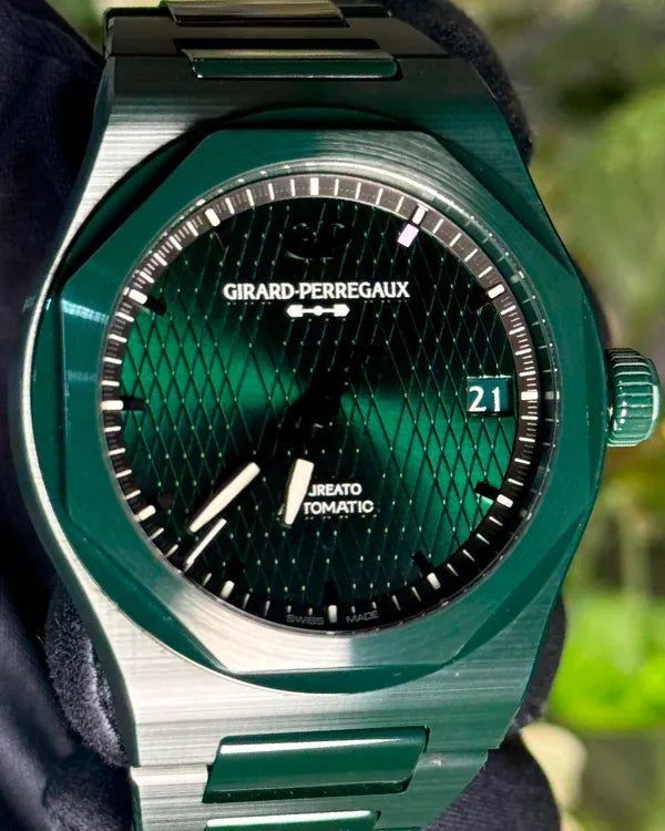 Girard Perregaux Laureato (81010-32-3081-1CX)