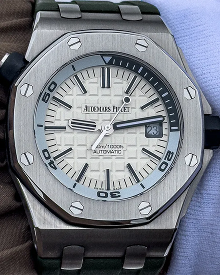 2017 Audemars Piguet Royal Oak Offshore Diver 42MM White Dial Rubber Strap (15710ST.OO.A002CA.02)