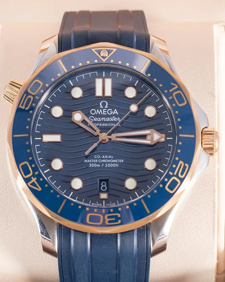 2018 Omega Seamaster Diver 300M 42MM Blue Dial Rubber Strap (210.22.42.20.03.002)