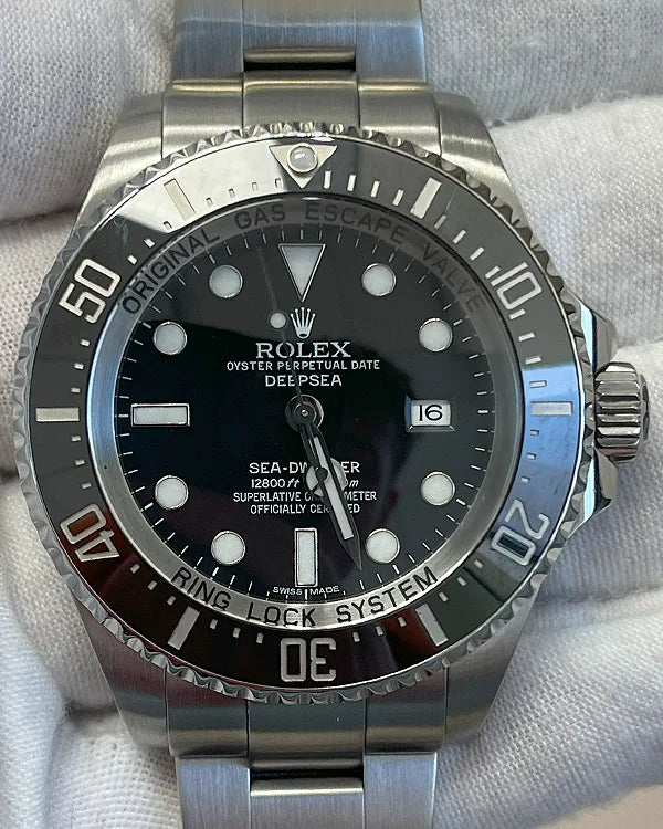 Rolex Sea-Dweller 44MM Black Dial Oyster Bracelet (116660)