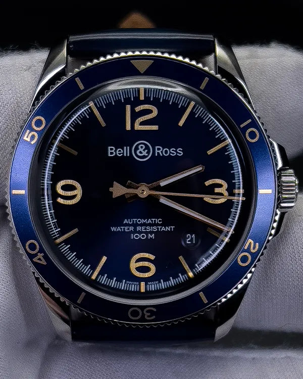 Bell & Ross BR V2 (BRV292-BU-G-ST/SCA)