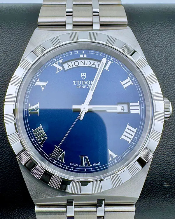 Tudor Royal (28600)