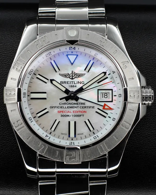Breitling Avenger (A32390)