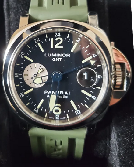 2008 Panerai Luminor GMT 44MM Black Dial Rubber Strap (PAM00088)