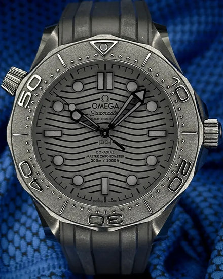 2022 Omega Seamaster Diver 300M 43.5MM Black Dial Rubber Strap (210.92.44.20.01.003)