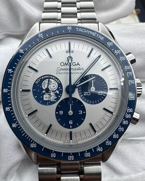 2021 Omega Speedmaster "Silver Snoopy Award" 42MM Silver Dial Steel Bracelet (310.32.42.50.02.001)