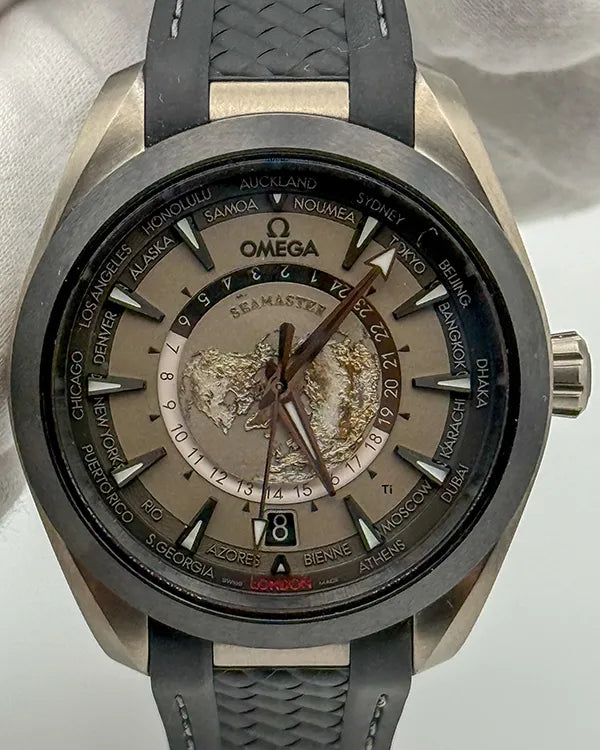 2023 Omega Seamaster Aqua Terra 150M 43MM Grey Dial Rubber Strap (220.92.43.22.99.001)