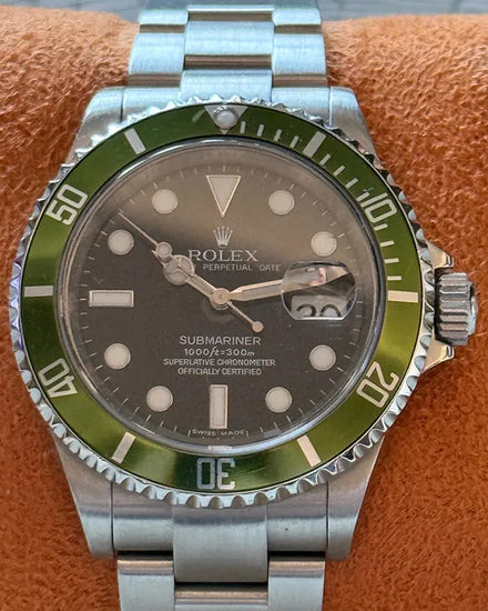 Rolex Submariner Date “Kermit” 40MM Black Dial Oyster Bracelet (16610LV)