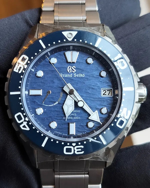 2025 Grand Seiko Evolution 9 Collection 43.8MM Blue Dial Titanium Bracelet (SLGA023)