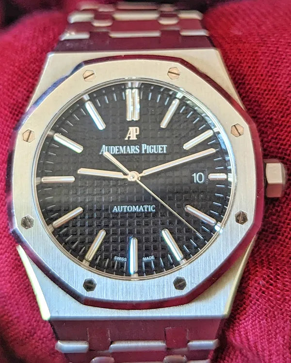 Audemars Piguet Royal Oak 41MM Black Dial Steel Bracelet (15400ST.OO.1220ST.01)