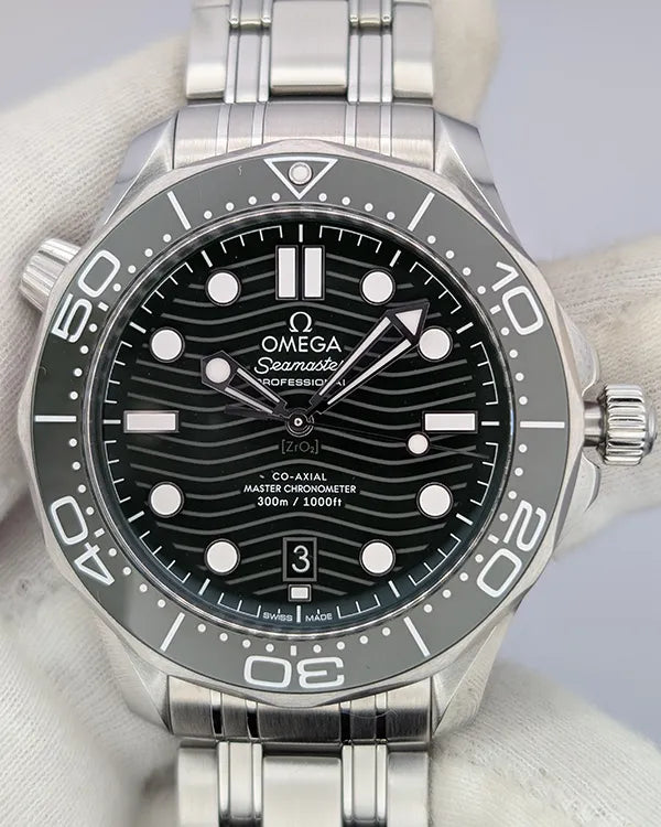 2025 Omega Seamaster Diver 300M "Seaweed" 42MM Green Dial Steel Bracelet (210.30.42.20.10.001)
