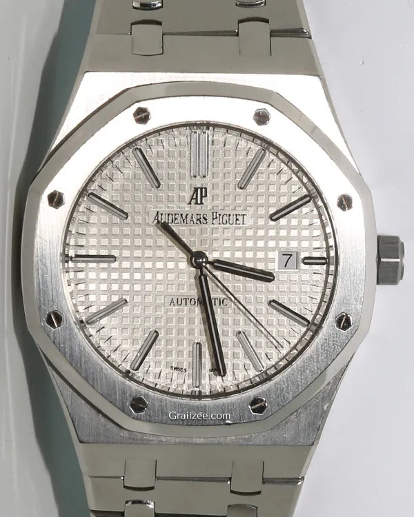 Audemars Piguet Royal Oak 41MM Silver Dial Steel Bracelet (15400ST.OO.1220ST.02)