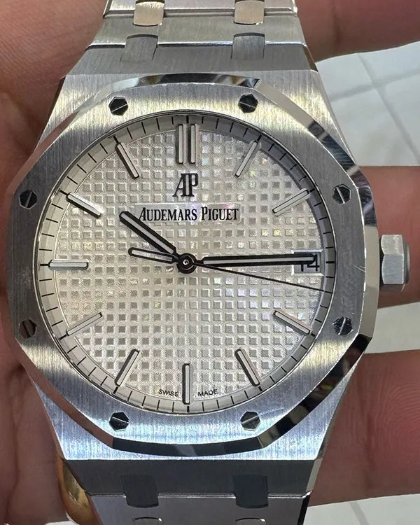2020 Audemars Piguet Royal Oak 41MM Silver Dial Steel Bracelet (15500ST.OO.1220ST.04)