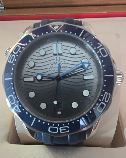 Omega Seamaster Diver 300M 42MM Grey Dial Rubber Strap (210.32.42.20.06.001)