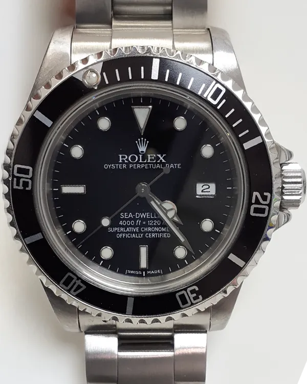 Rolex Sea-Dweller 4000 40MM Black Dial Oyster Bracelet (16600)