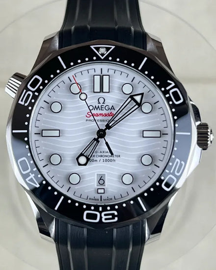 2024 Omega Seamaster Diver 300M 42MM White Dial Rubber Strap (210.32.42.20.04.001)