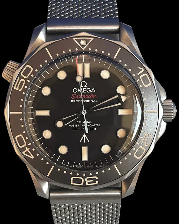 No Reserve - Omega Seamaster Diver 300M "007 No Time to Die" 42MM Black Dial Titanium Bracelet (210.90.42.20.01.001)