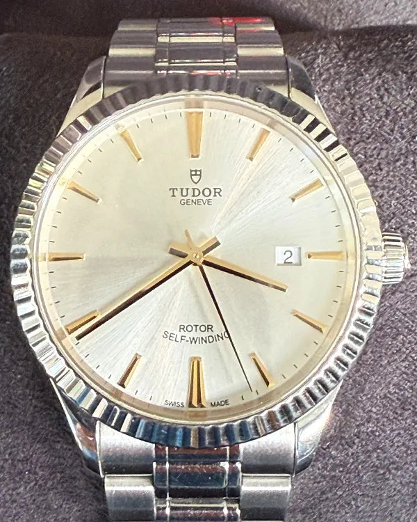 Tudor Style (M12710-0005)