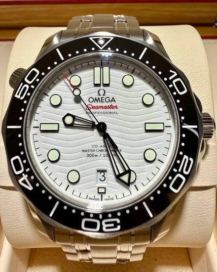 2022 Omega Seamaster Diver 300M 42MM White Dial Steel Bracelet (210.30.42.20.04.001)