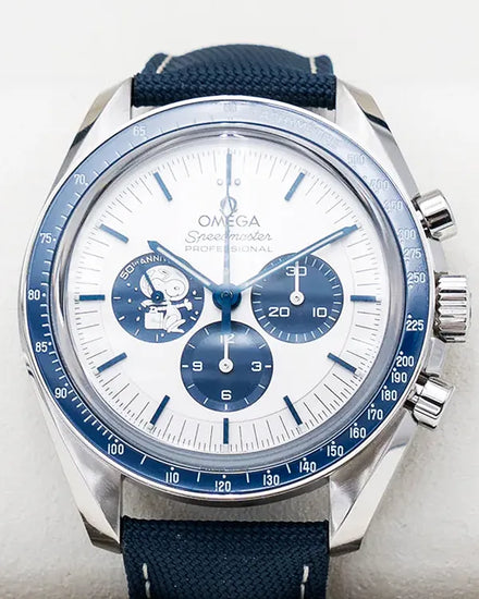 2025 Omega Speedmaster "Silver Snoopy Award" 42MM Silver Dial Textile Strap (310.32.42.50.02.001)