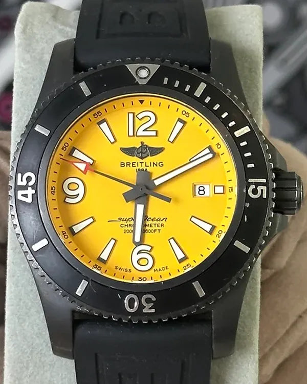 Breitling Superocean (M17368)