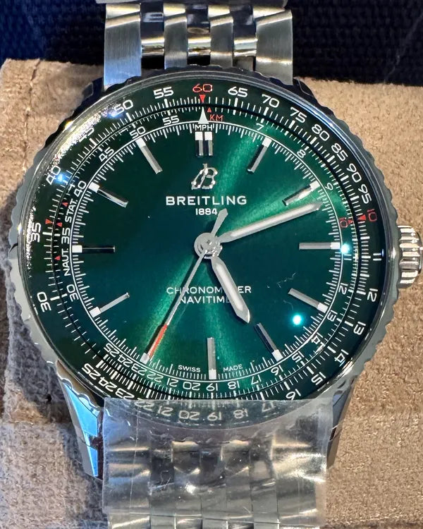 Breitling Navitimer (A17329)