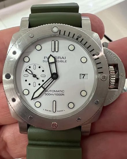 2022 Panerai Submersible 42MM White Dial Rubber Strap (PAM01223)