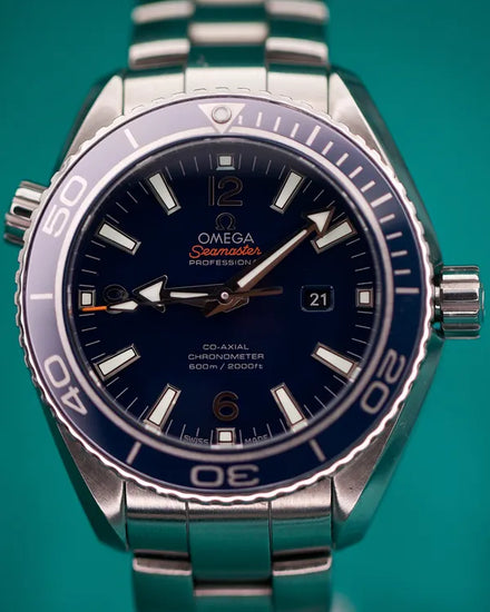2015 Omega Seamaster Planet Ocean 600M 37.5MM Blue Dial Titanium Bracelet (232.90.38.20.03.001)