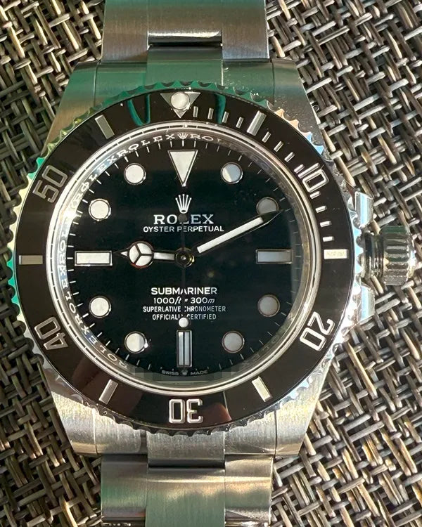 Rolex Submariner (124060)