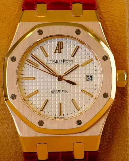 Audemars Piguet Royal Oak 39MM White Dial Leather Strap (15300OR.OO.D088CR.02)
